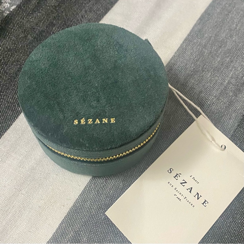 NWT Sezane Velvet Jewelry Case in Sage